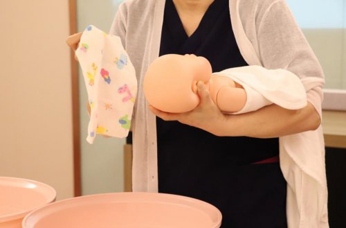 关于新生儿洗澡，这些细节必须要注意！