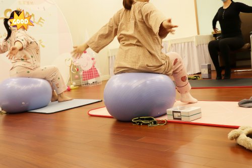 首爱日常：入住我们会所的妈妈每天都在做什么
